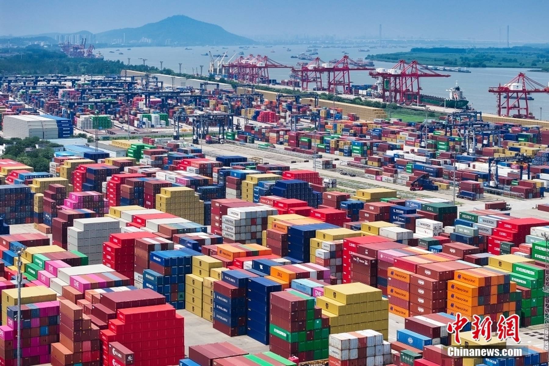 2025年上半年中国货物贸易进出口21.79万亿元 同比增长2.9%